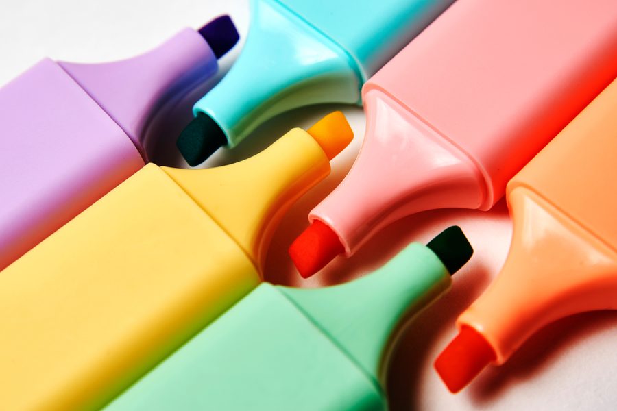 Pastel highlighters in a neat row